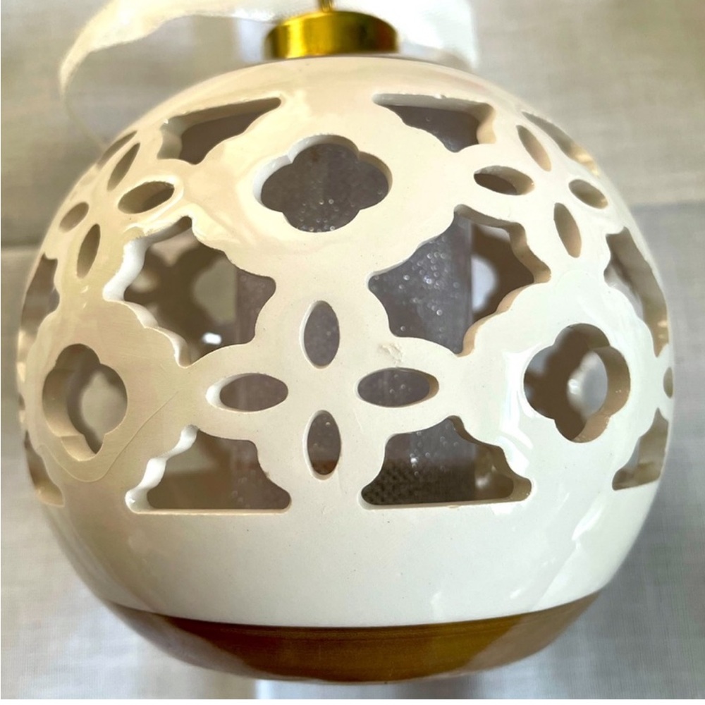 Elegant Cream and Gold Ornament